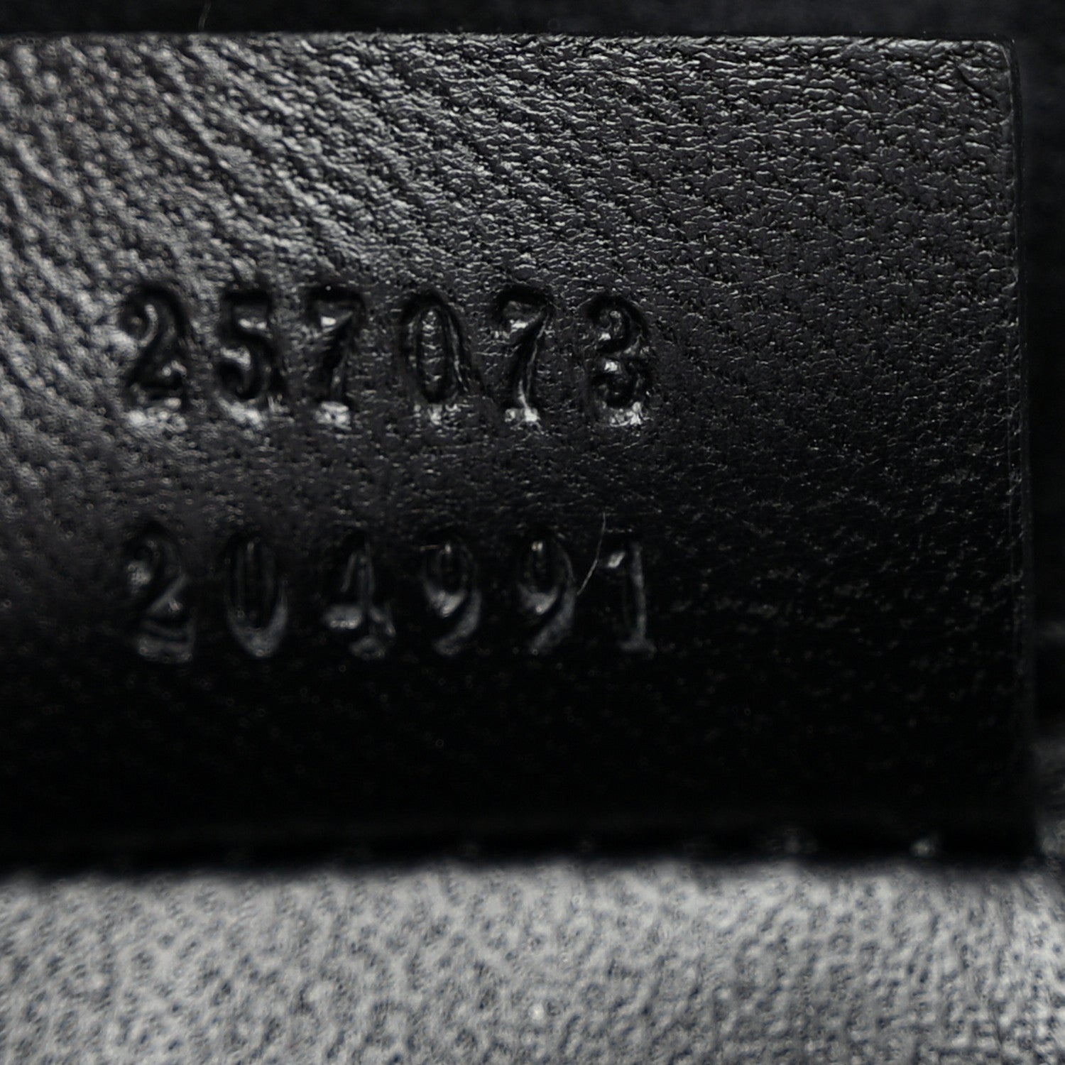 Gucci Patent Microguccissima Small Broadway Clutch Black 7 of 9