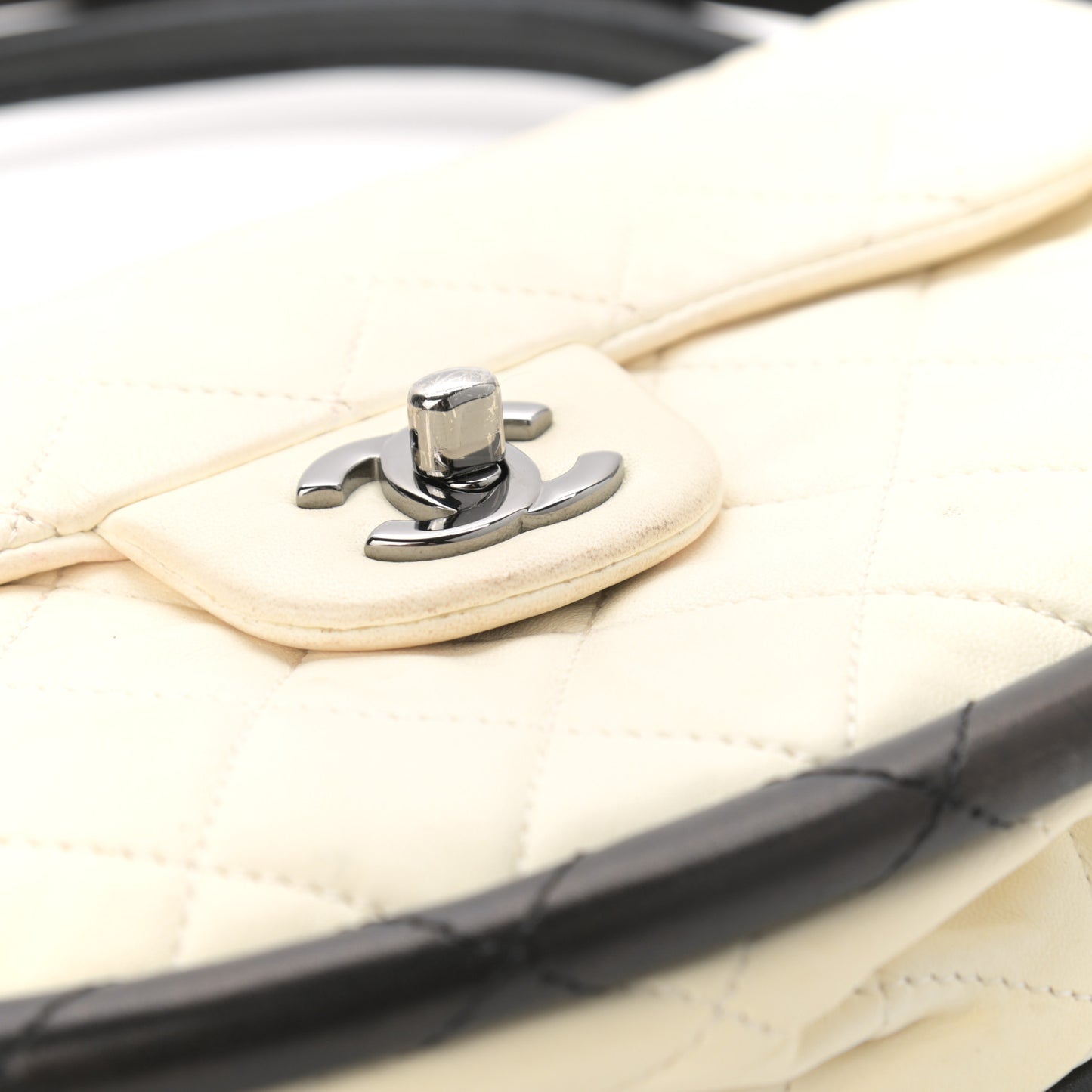 Lambskin Quilted Small Hula Hoop Flap Ivory