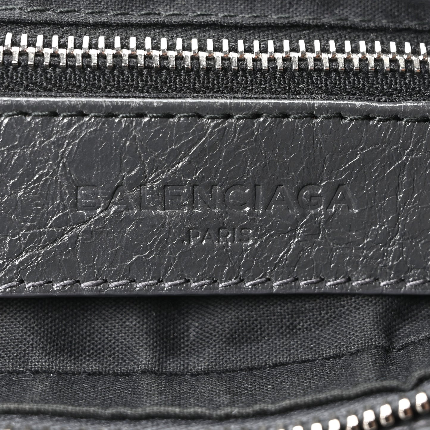 Agneau Classic Silver Hardware Hip Anthracite