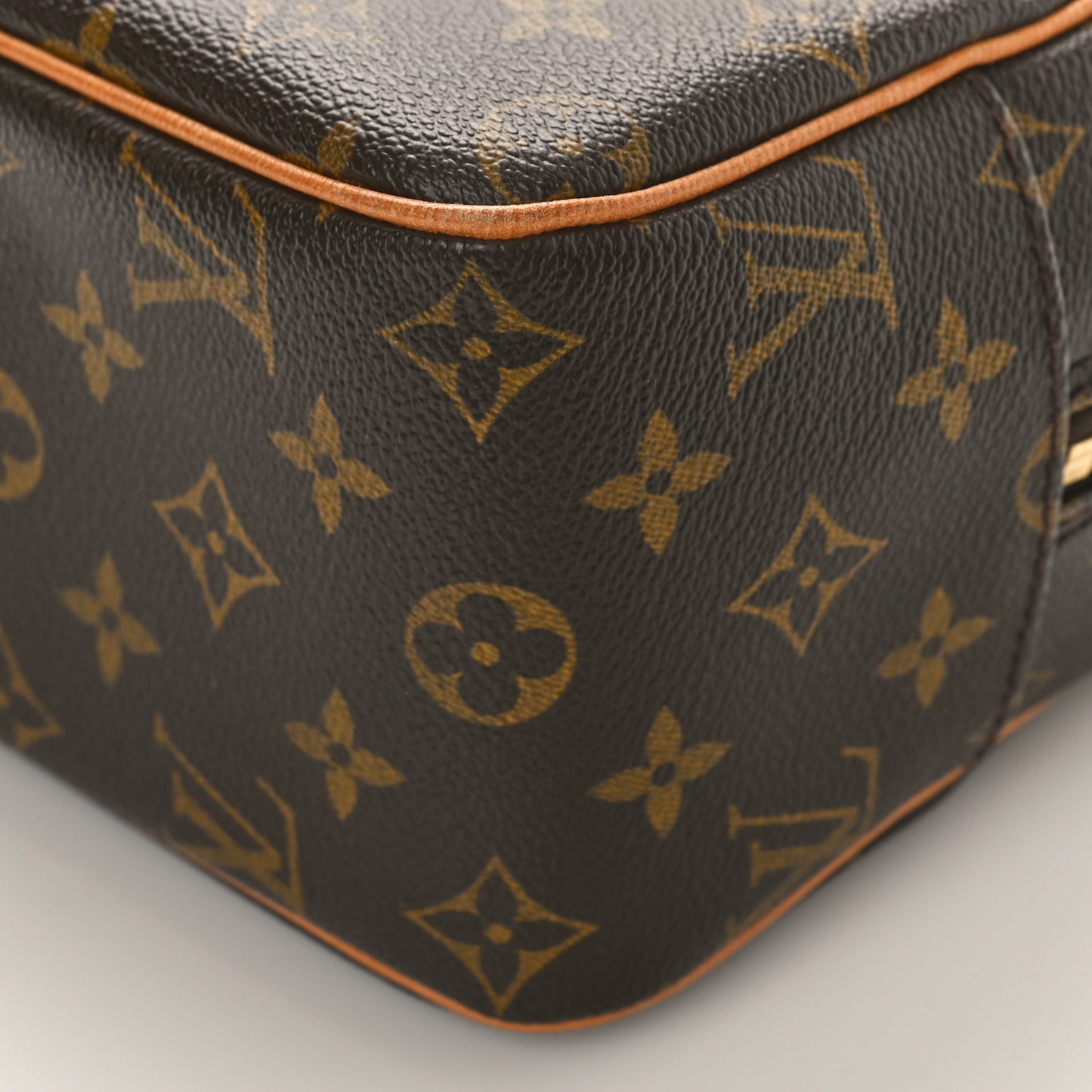 Monogram Cite MM
