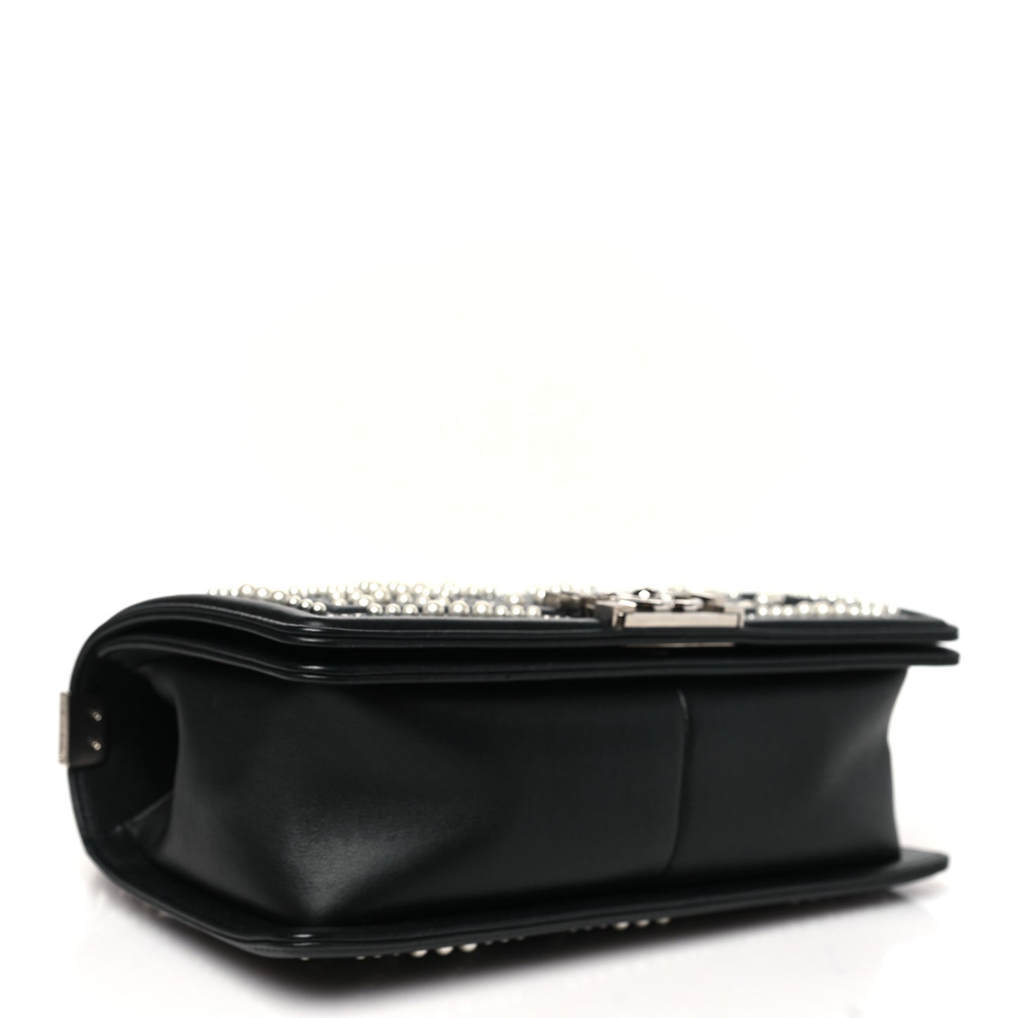 Calfskin Pearl Chevron Medium Boy Flap Black