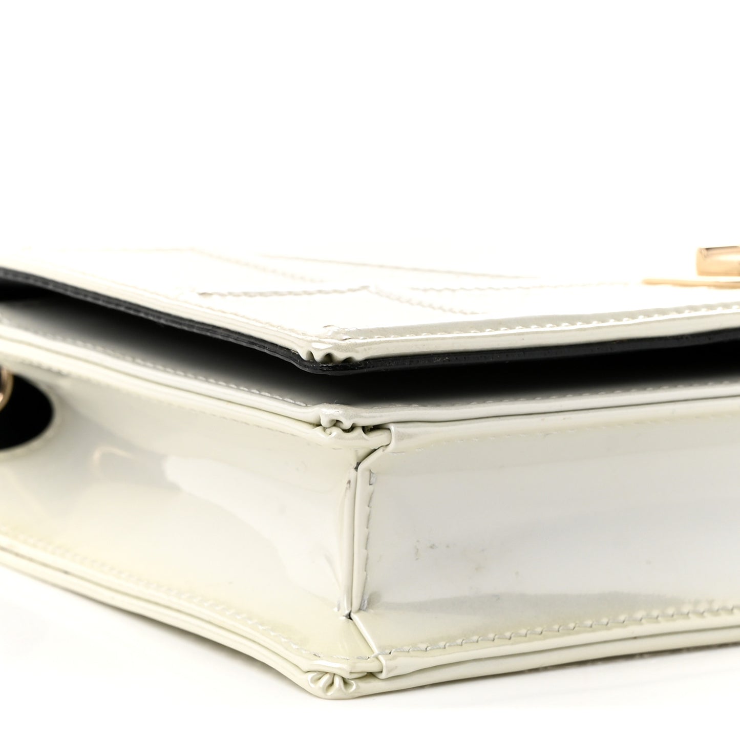 Patent Micro-Cannage Diorama Wallet on Chain Pouch Metallic White