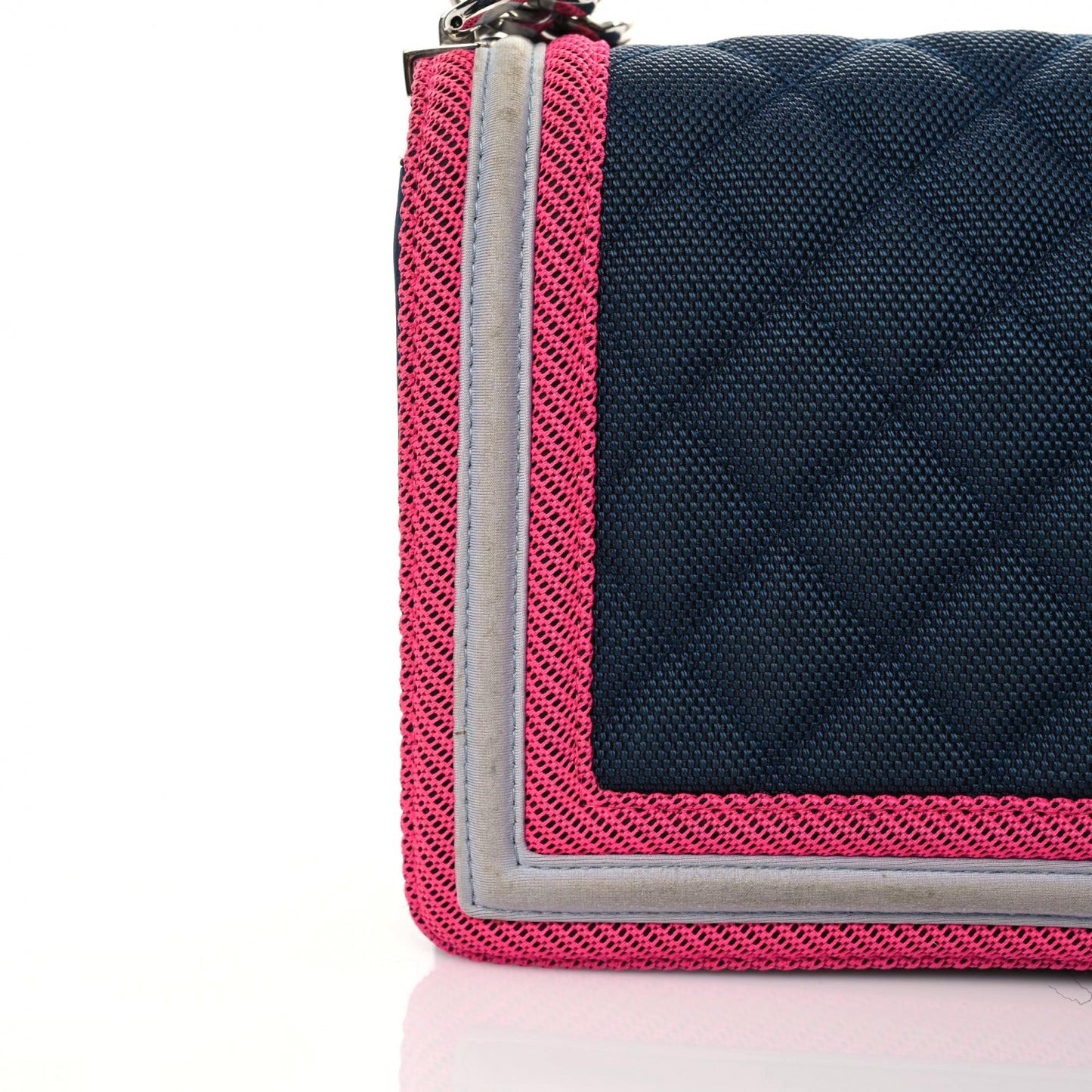 Canvas Quilted Medium Fluo Boy Flap Dark Navy Fuchsia Grey