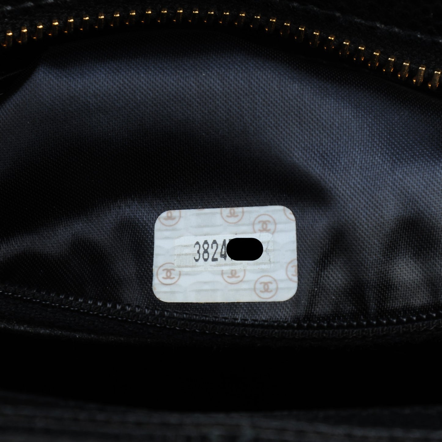 Caviar Quilted Shoulder Bag Black