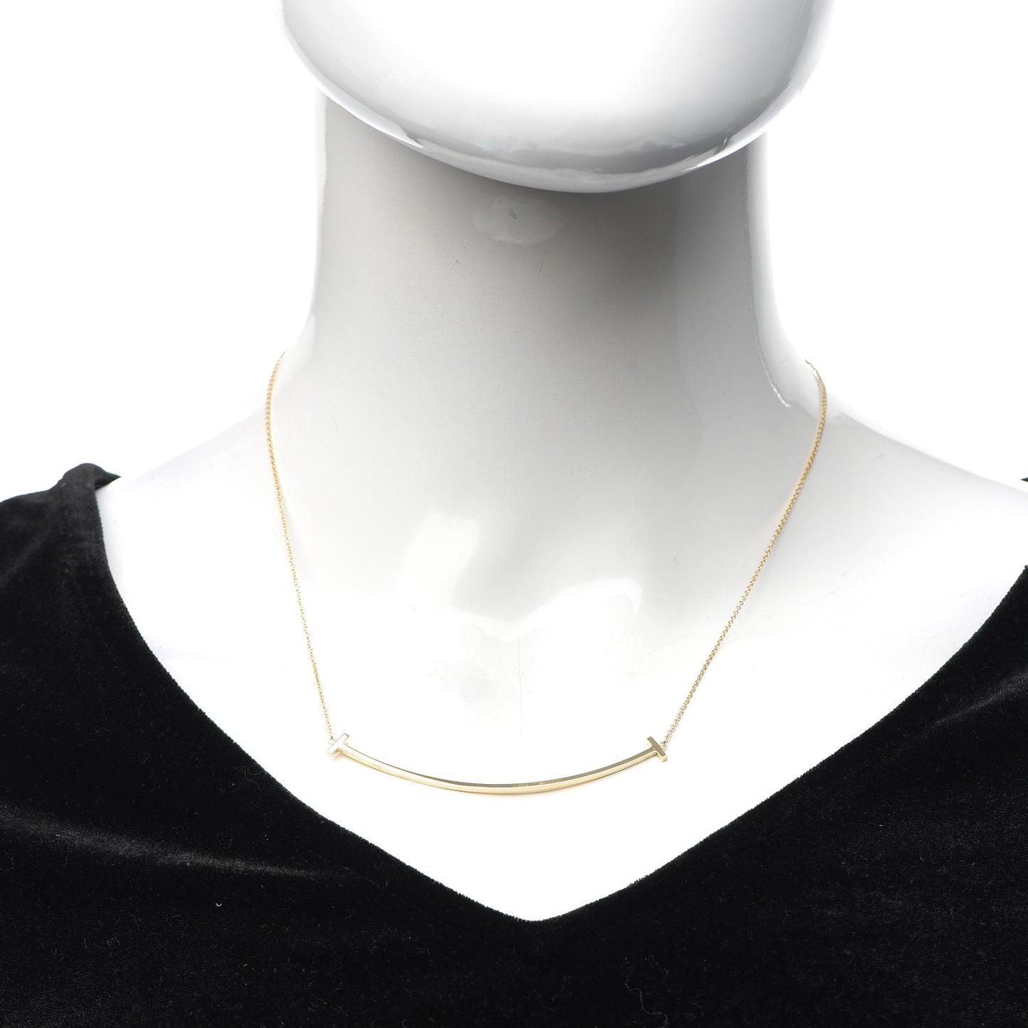 18K Yellow Gold Large T Smile Pendant Necklace