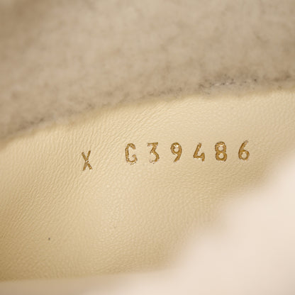 Chanel Calfskin Shearling Lambskin CC Cap Toe Chain Snow Boots 39 Black White 9 of 10