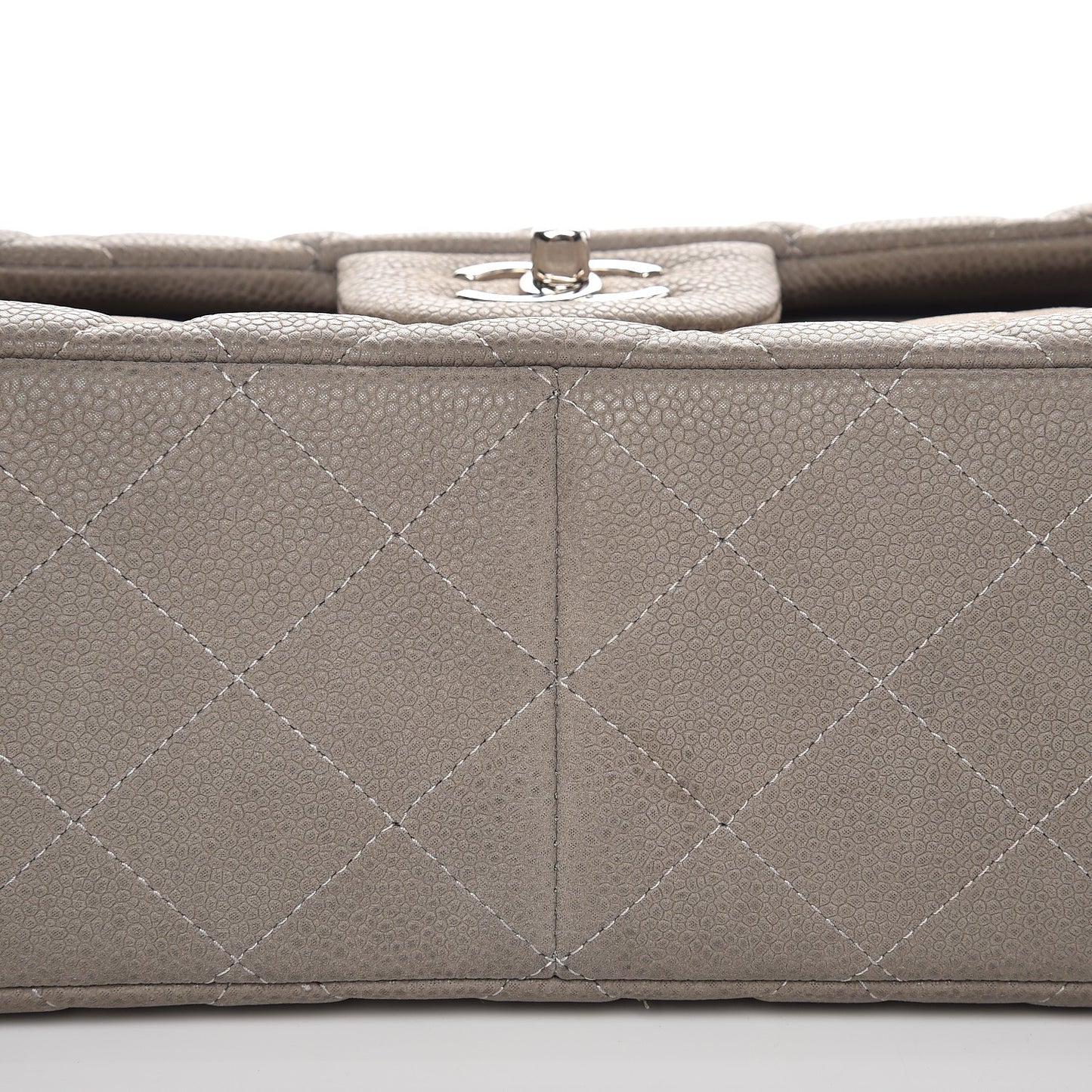 Iridescent Caviar Quilted Jumbo Double Flap Light Grey