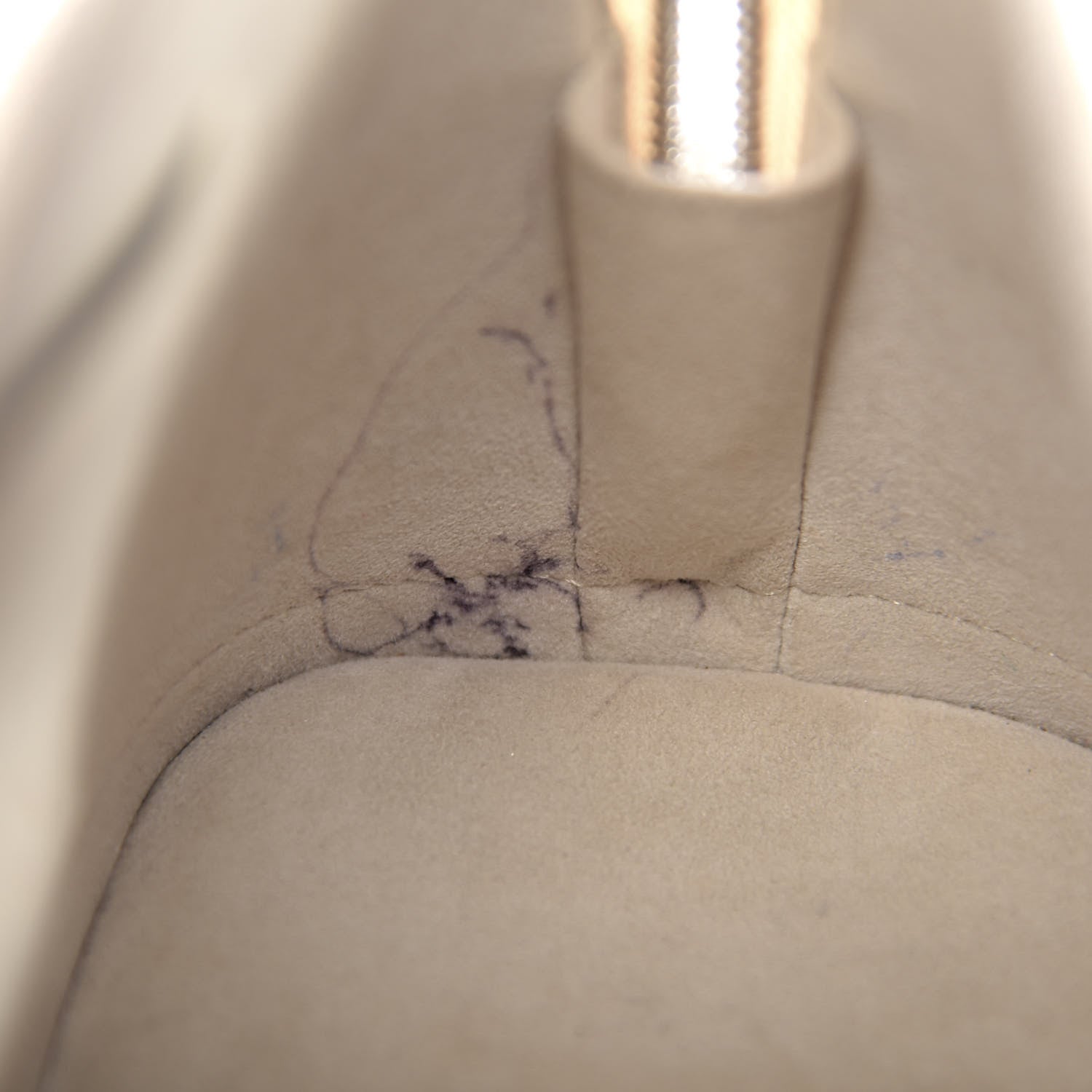 Louis Vuitton Epi Alma BB Ivory 10 of 16
