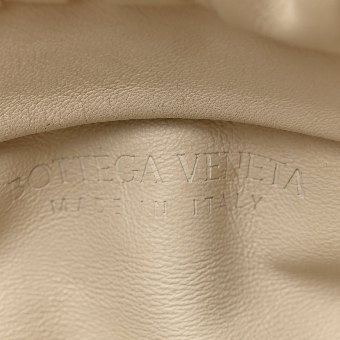 Calfskin The Pouch Chain Plaster