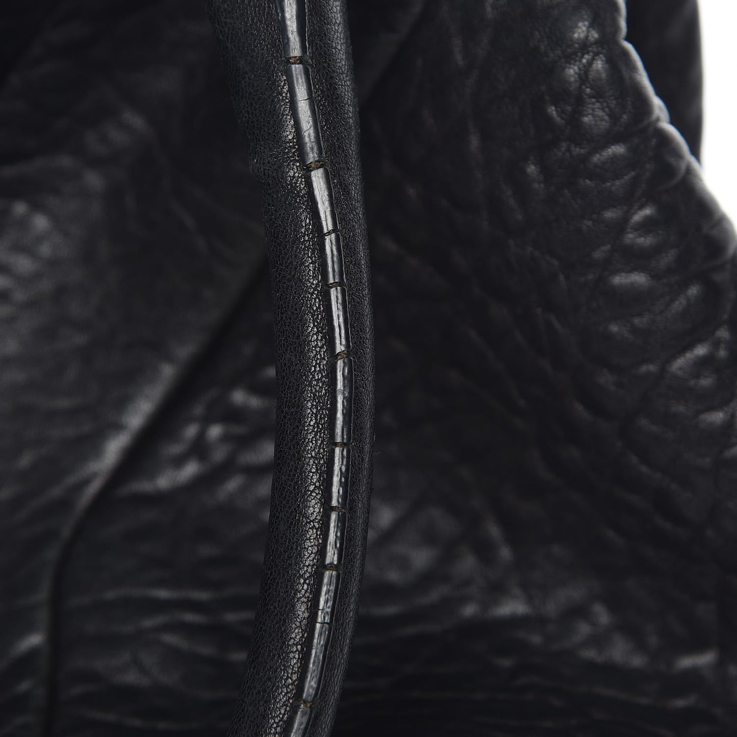 Pebbled Lambskin Medium Easy Sac Black