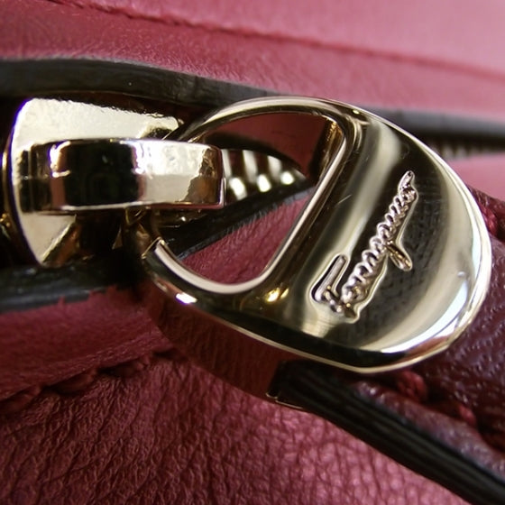 FASHIONPHILE SALVATOREFERRAGAMOLeatherSofia 7 of 12