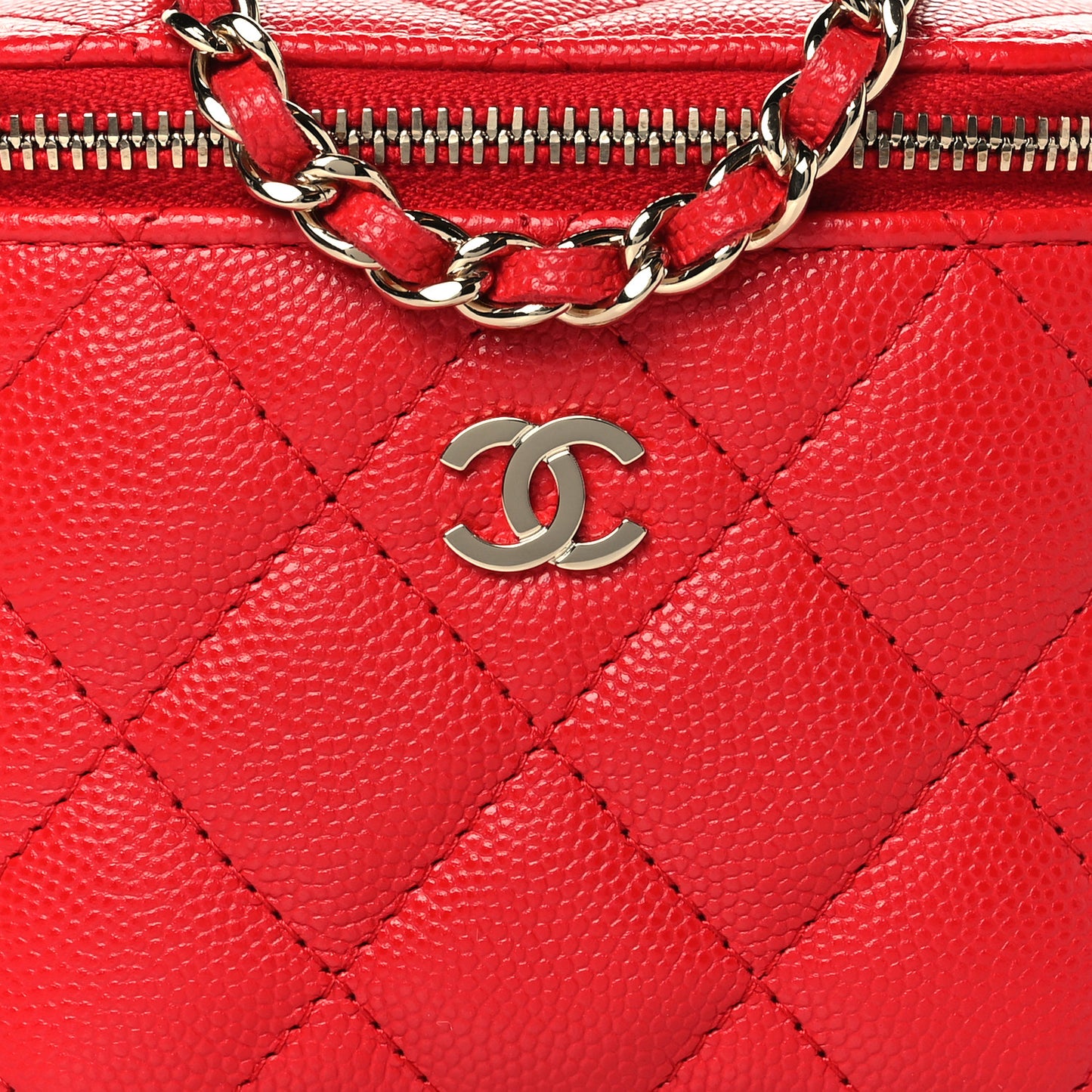 Caviar Quilted Mini Vanity Case With Chain Red