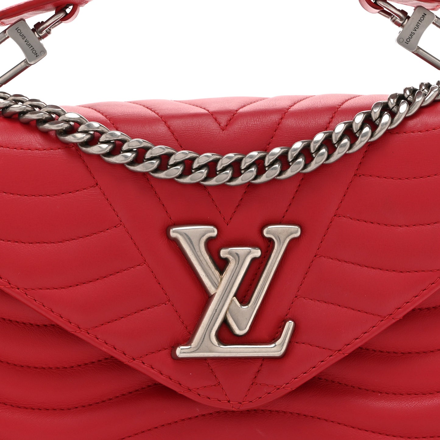 Calfskin New Wave Chain MM Ecarlate
