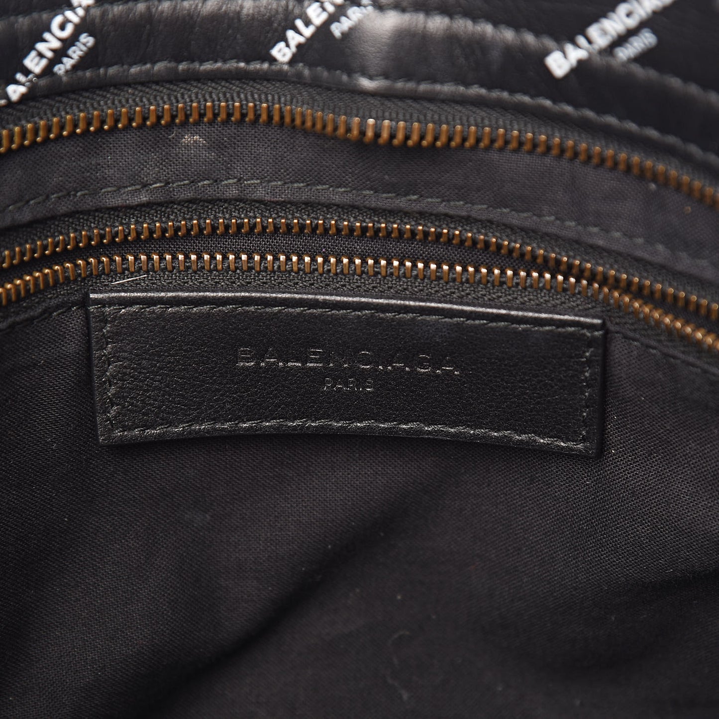 Veau Allover Logo Classic Hardware City Black White