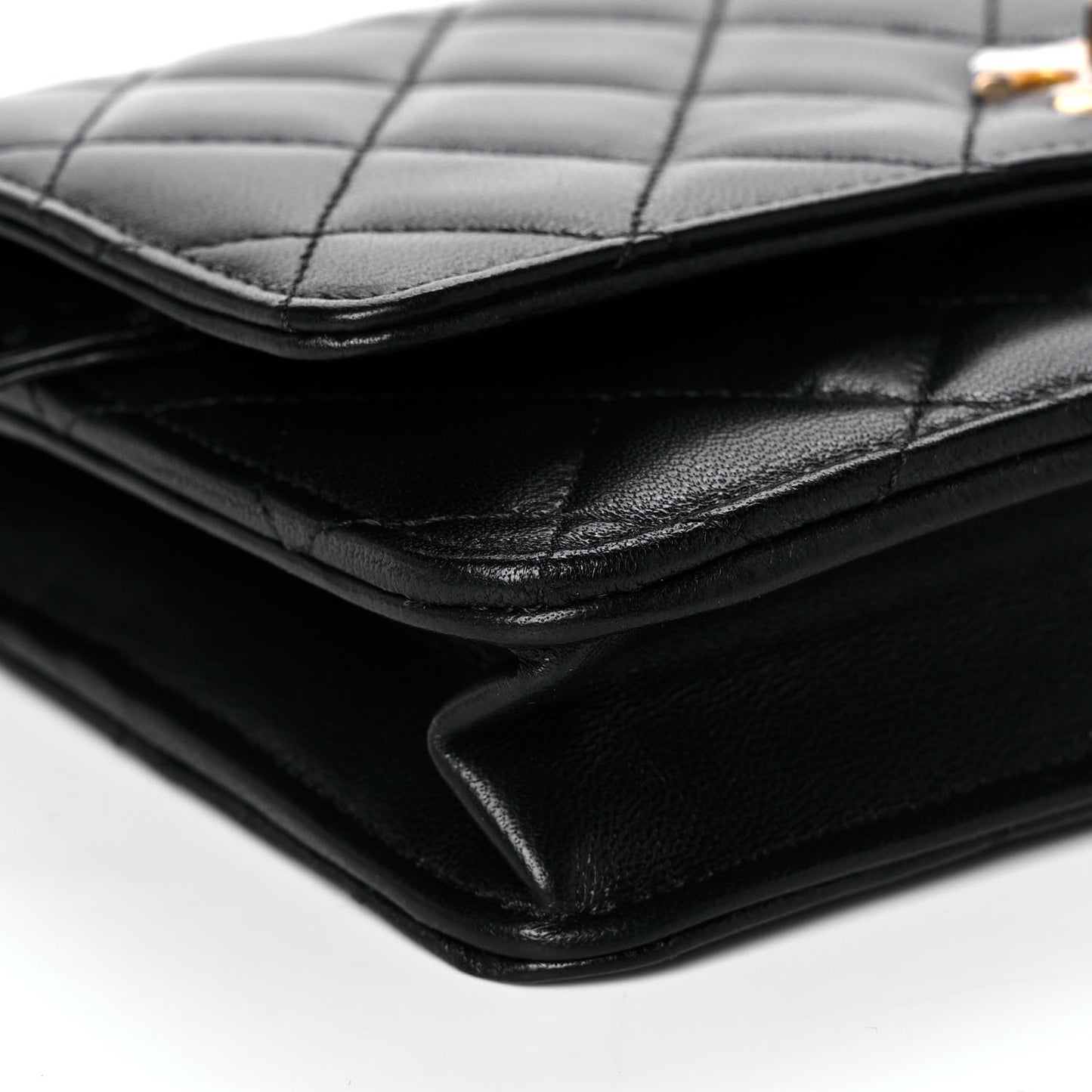 Lambskin Quilted CC Pearl Crush Wallet on Chain WOC Black