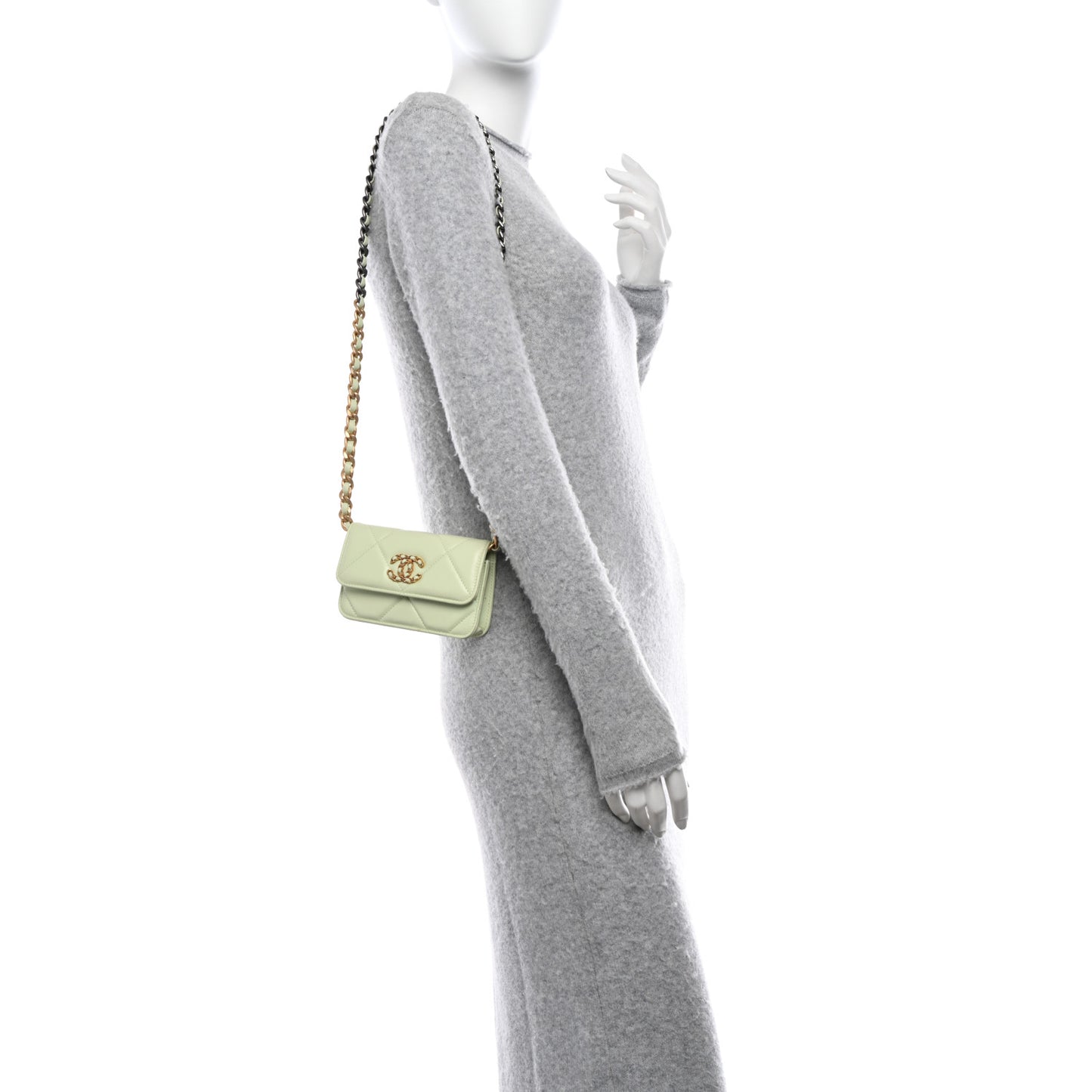 Lambskin Quilted 19 Clutch With Chain Light Green