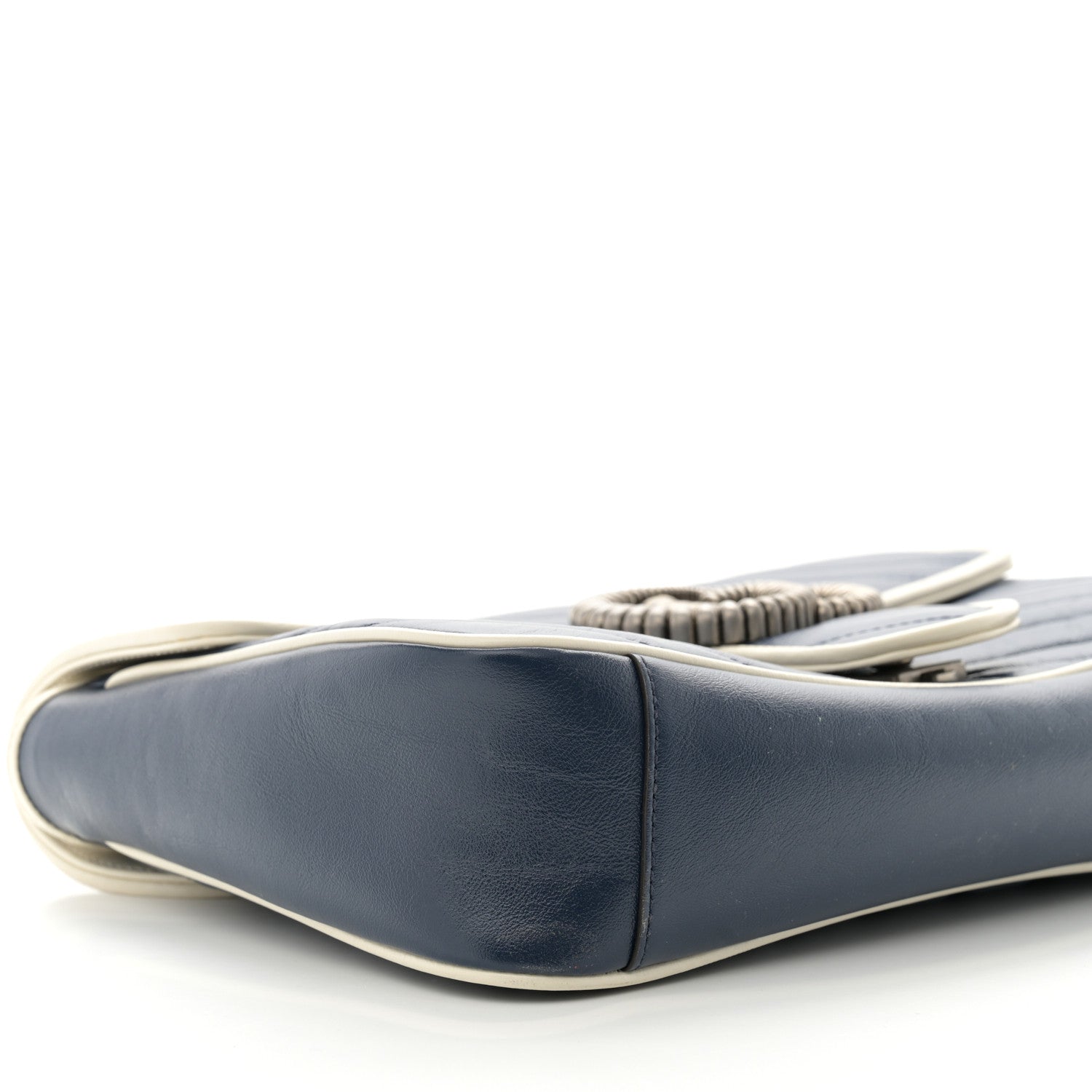 Gucci Vintage Effect Calfskin Matelasse Diagonal Medium Torchon GG Marmont Shoulder Bag Blue Agata Mystic White 9 of 10