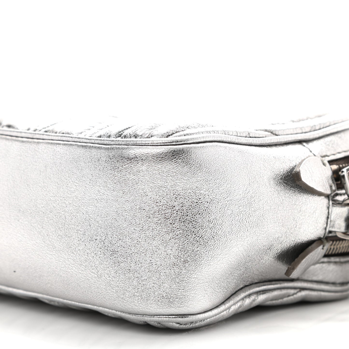 Metallic Nappa Matelasse Double Zip Pochette Clutch Cromo