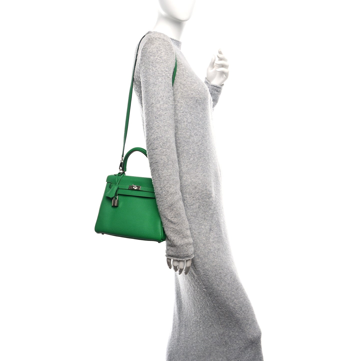 Togo Kelly Retourne 25 Bambou