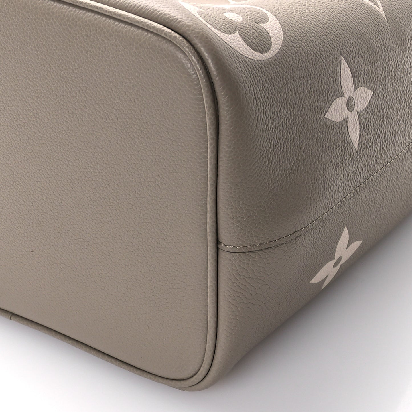 Empreinte Monogram Giant Neonoe MM Tourterelle Creme