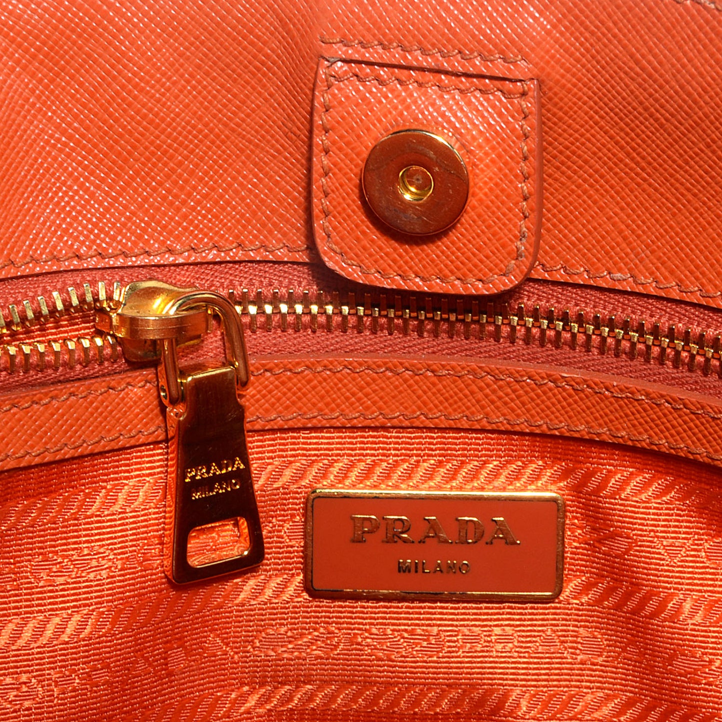 Saffiano Lux Medium Tote Papaya