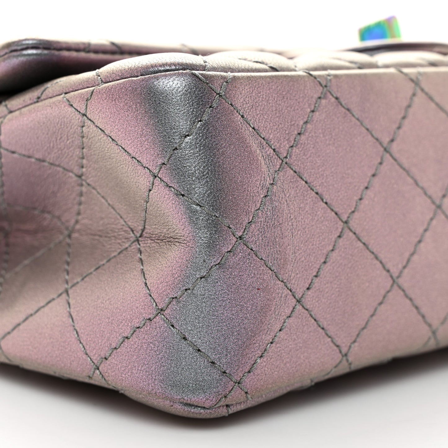 Iridescent Lambskin Quilted 2.55 Reissue 225 Flap Light Purple