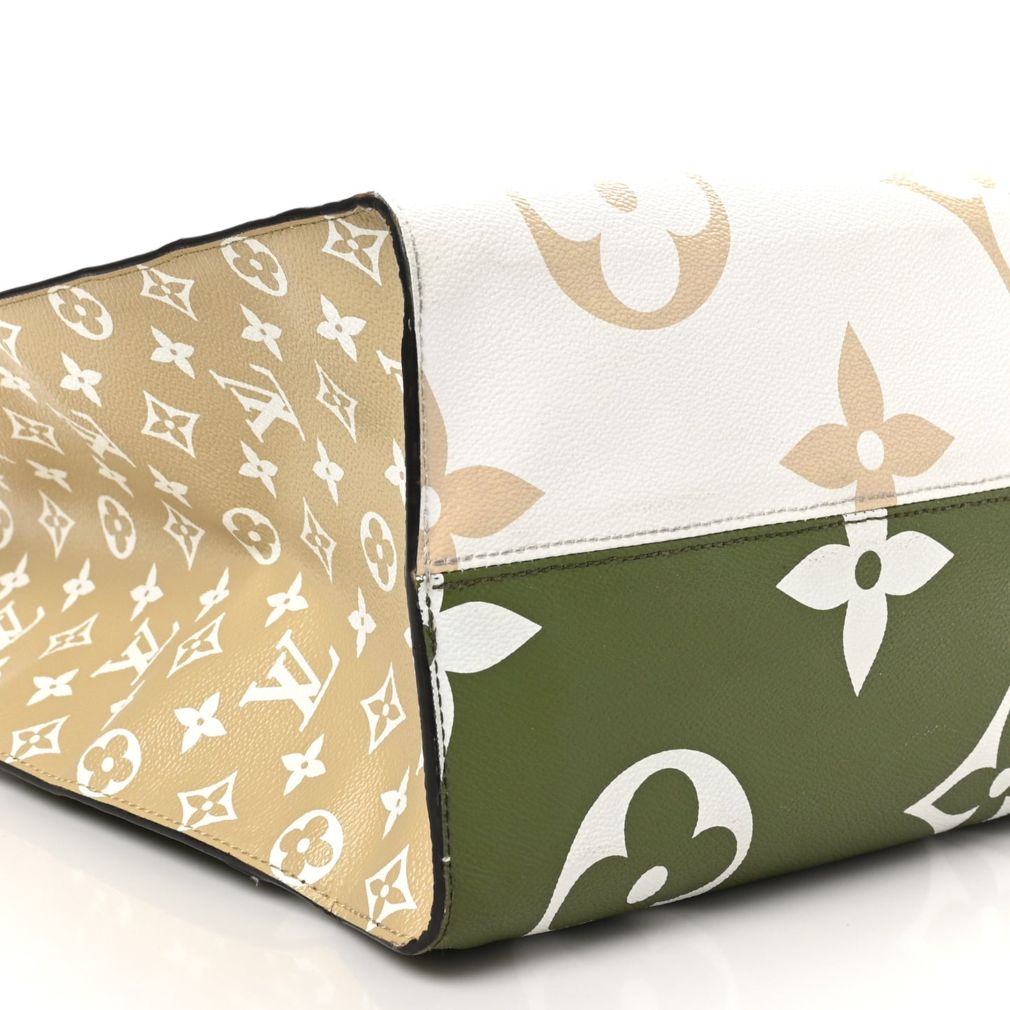 Monogram Giant Onthego GM Kaki Beige