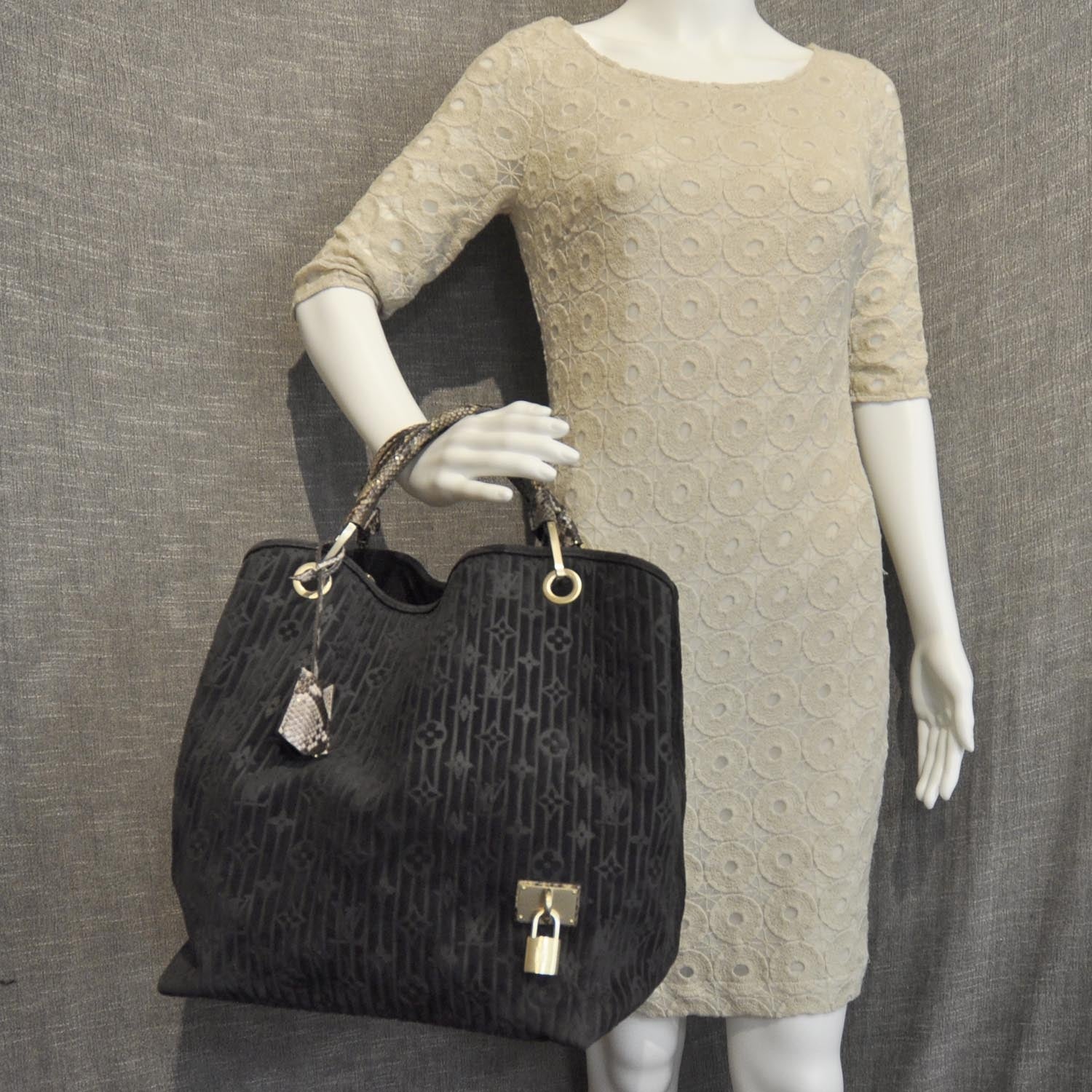 Louis Vuitton Suede Python Monogram Whisper GM Khol 2 of 8