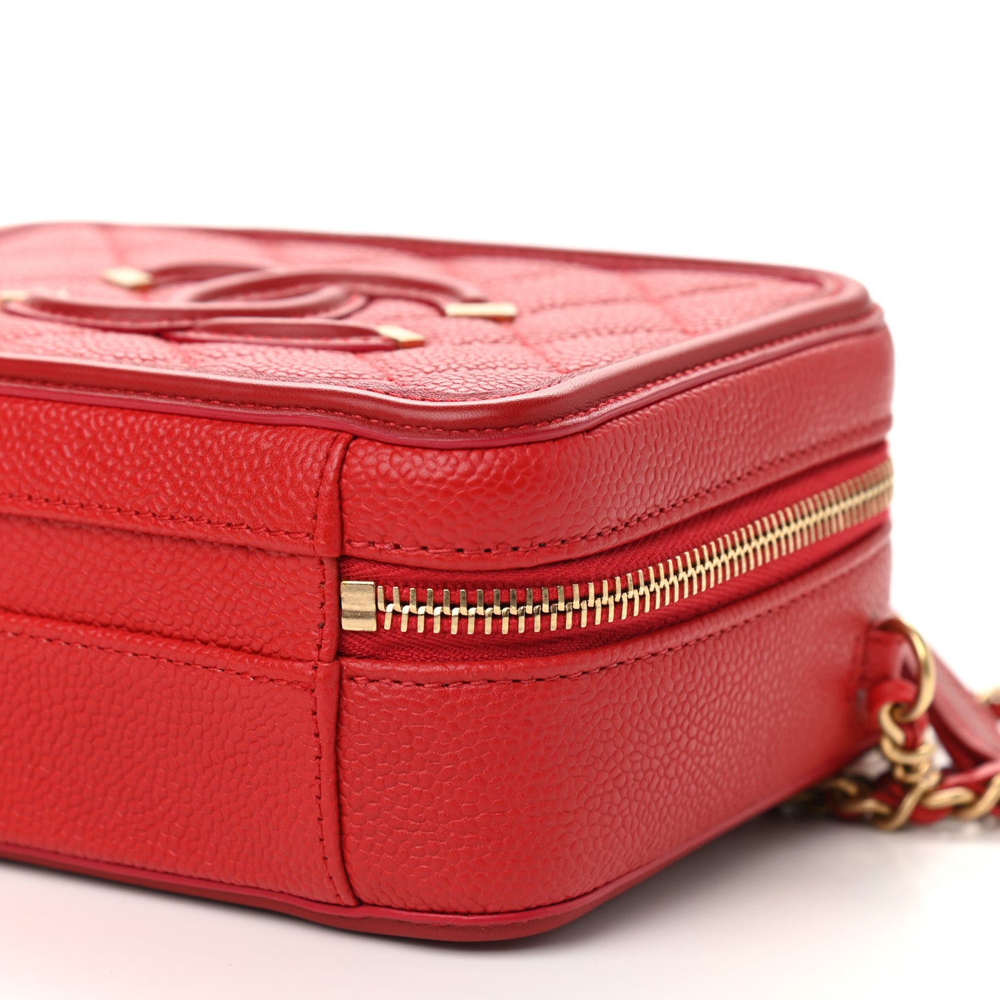Caviar Quilted Small CC Filigree Vanity Case Red