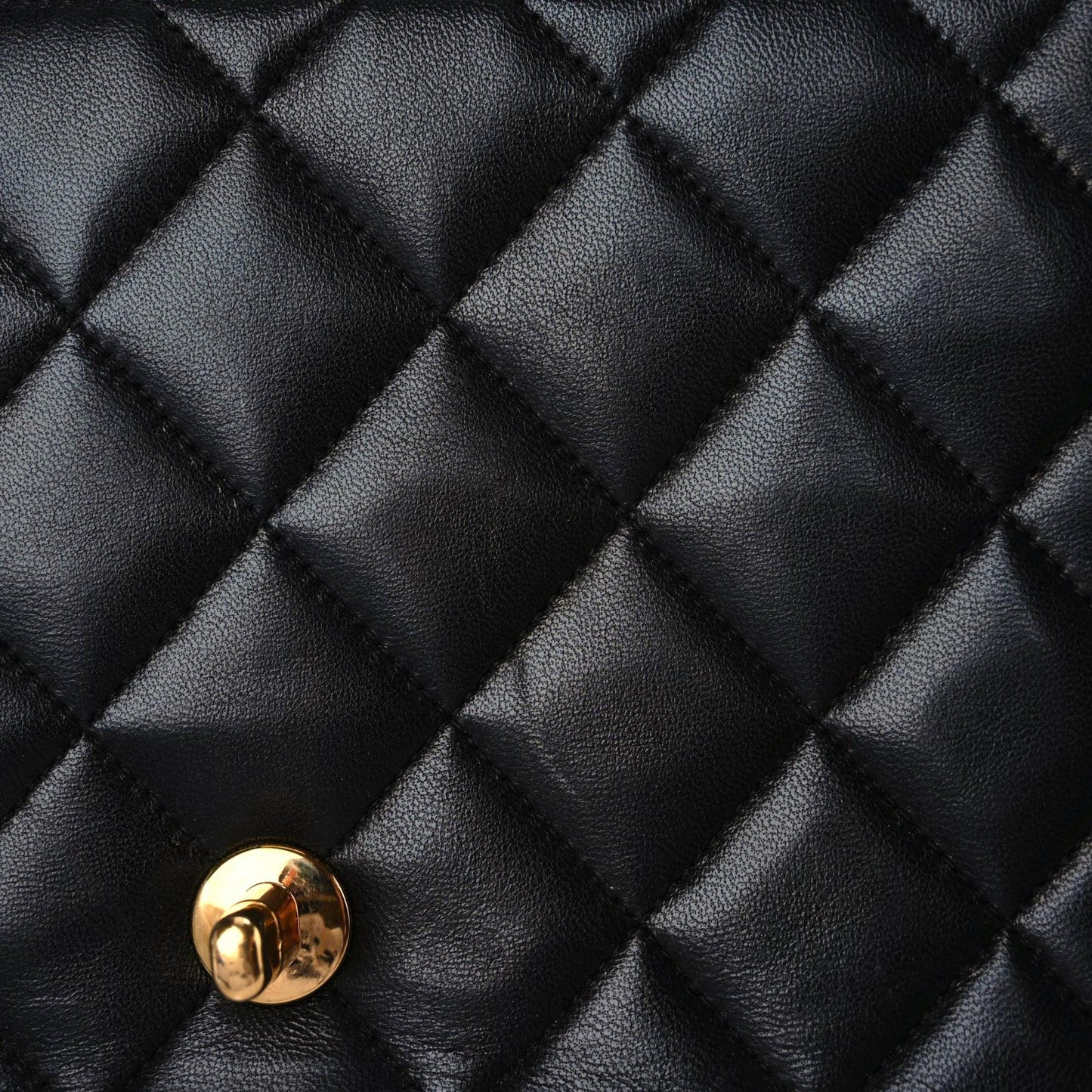 Lambskin Quilted Medium Single Flap Black