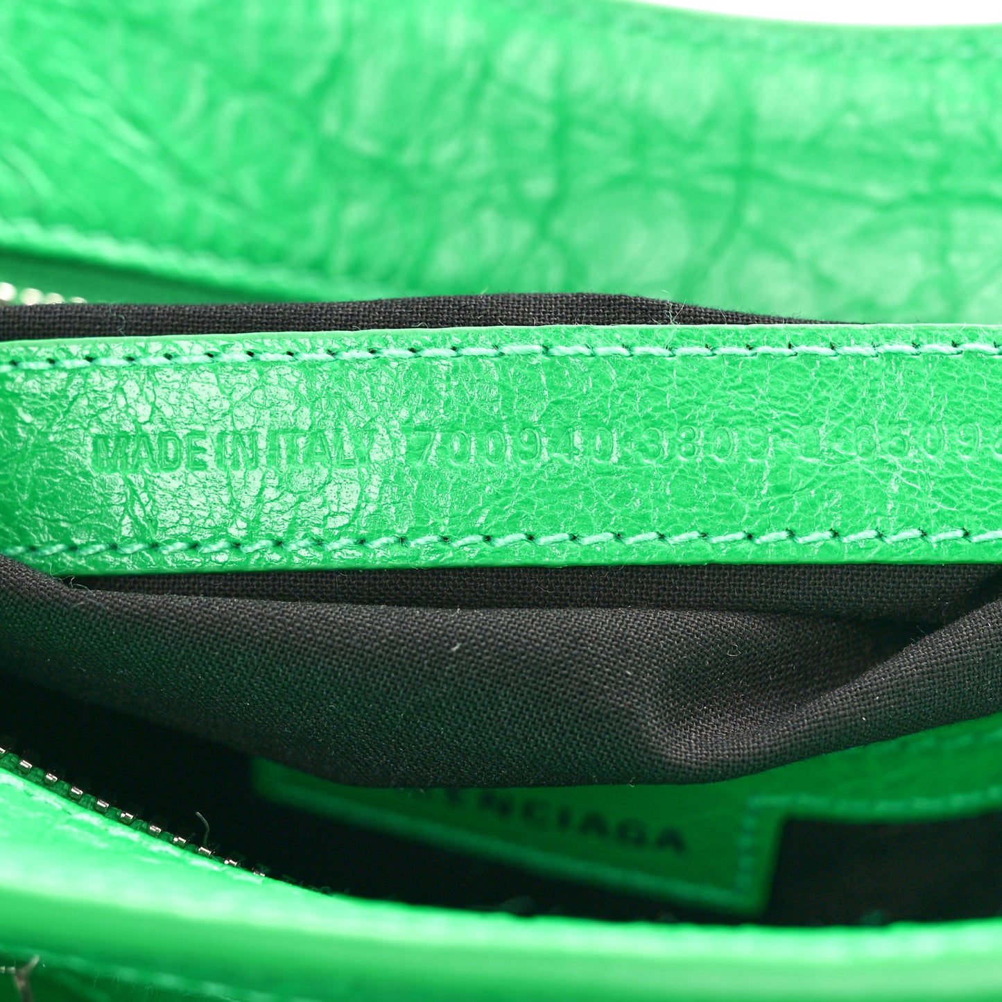 Agneau Arena Neo Cagole Handbag XS Vivid Green
