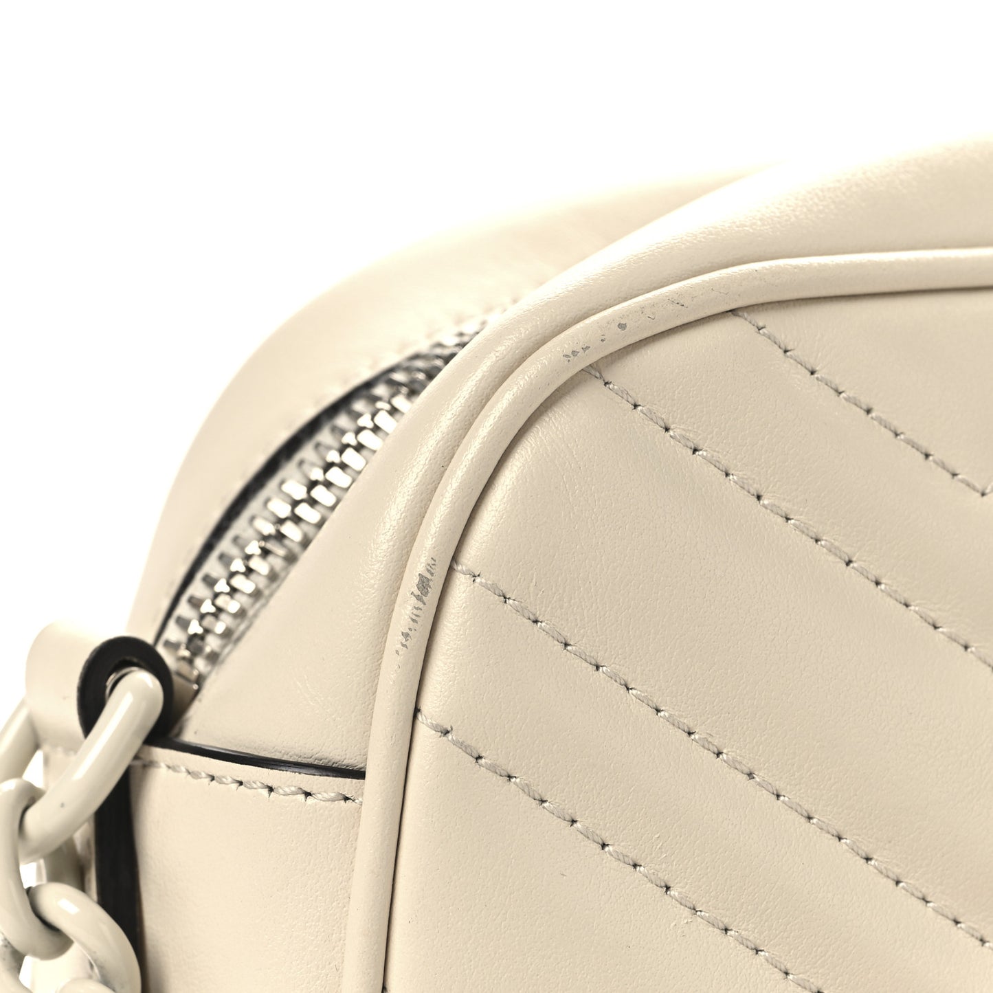 Calfskin Matelasse Monochrome Small GG Marmont Chain Shoulder Bag Mystic White
