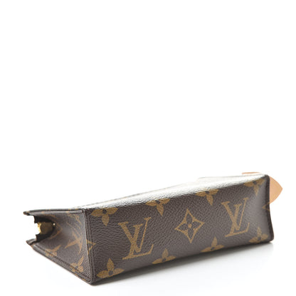 Louis Vuitton Monogram Toiletry Pouch 15 4 of 8