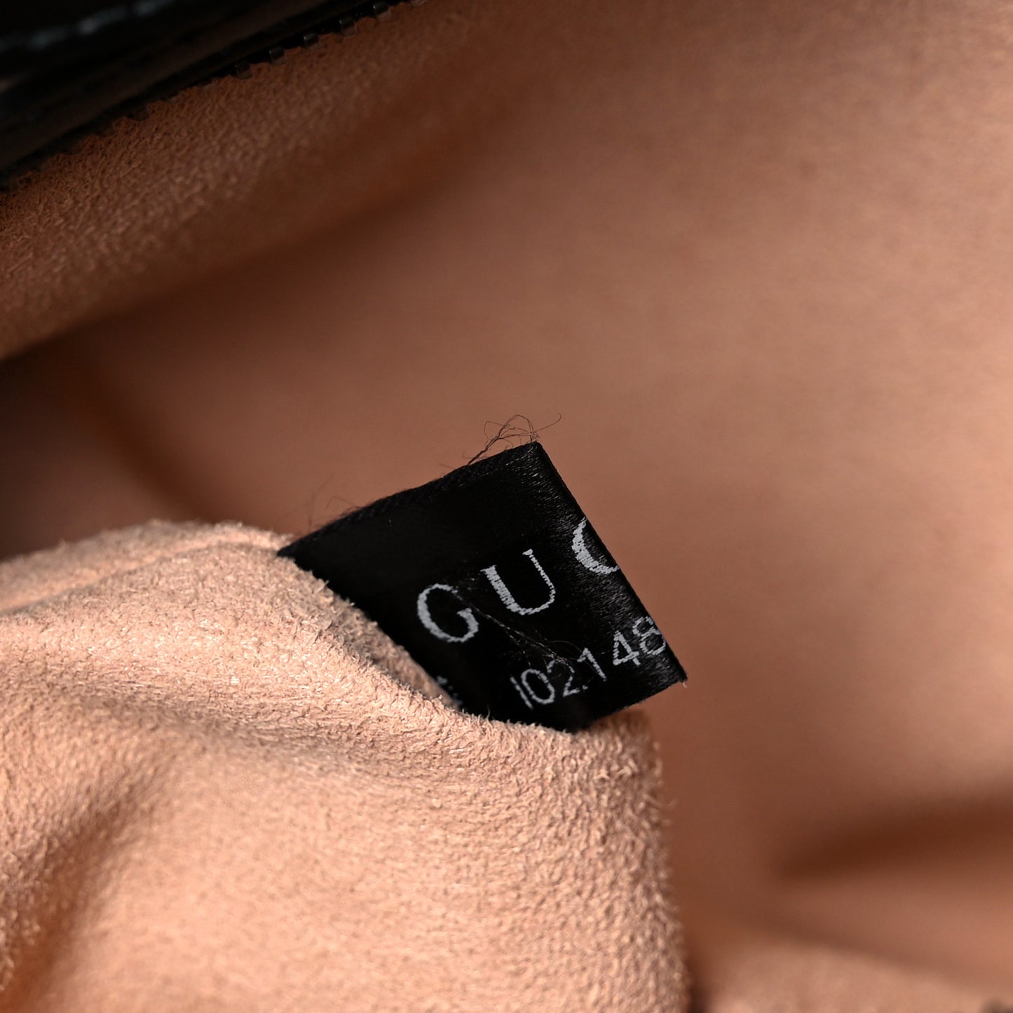 Calfskin Matelasse Medium GG Marmont Shoulder Tote Bag Black