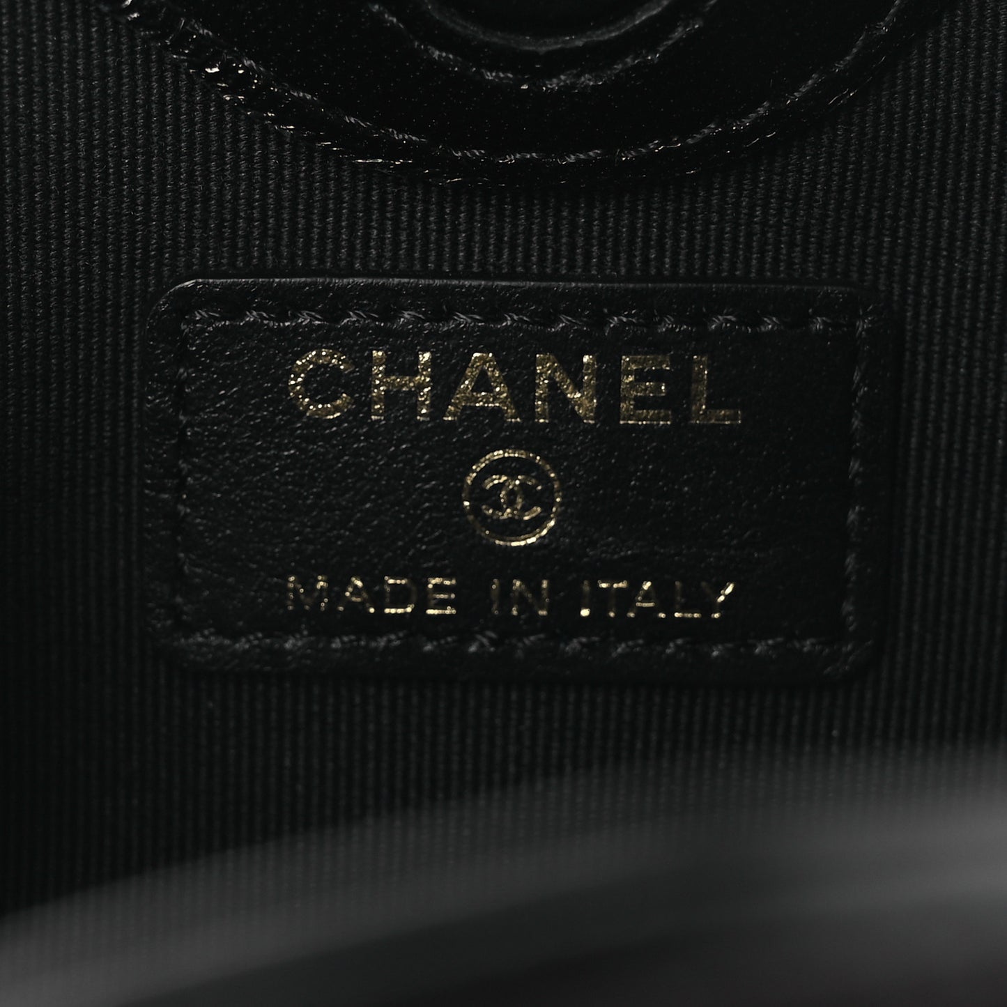 Shiny Lambskin Quilted Micro 31 Clutch With Chain Black