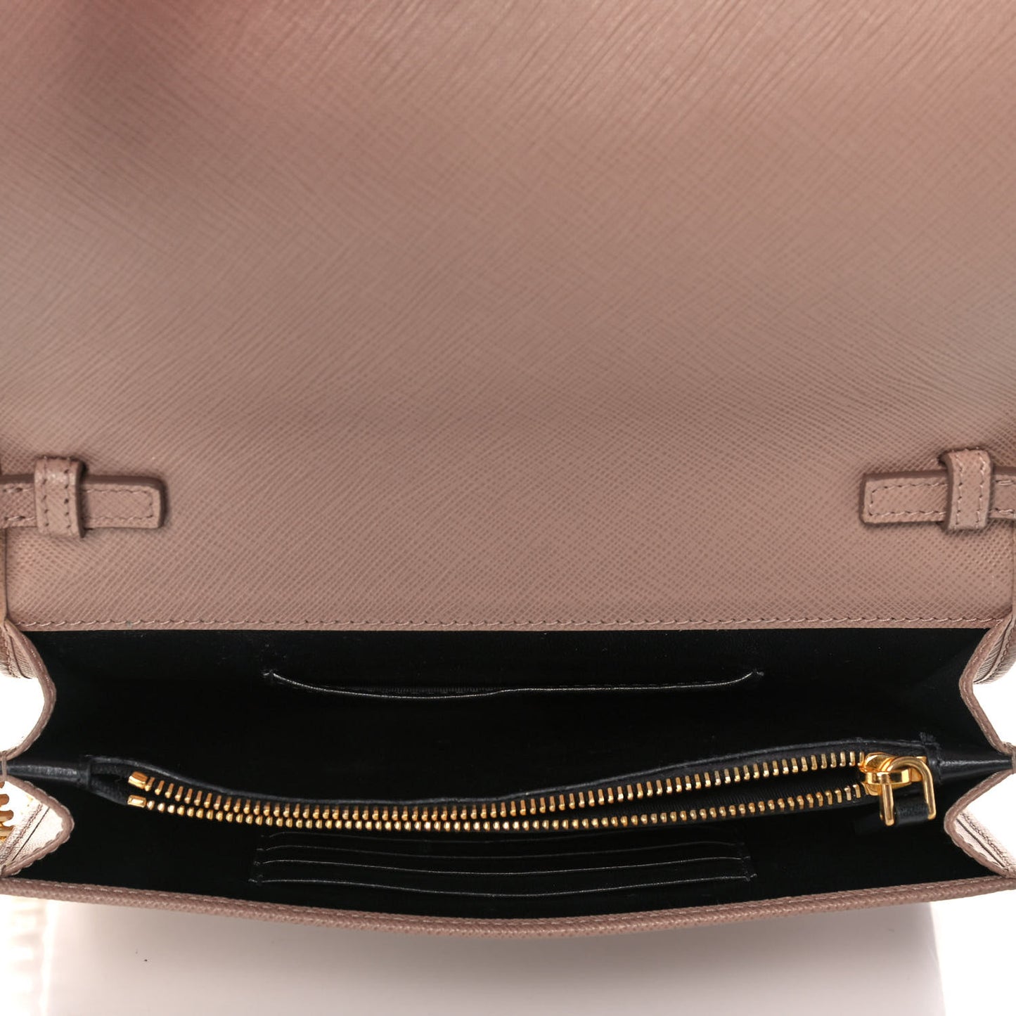 Saffiano Lux Monocrome Chain Wallet Cipria
