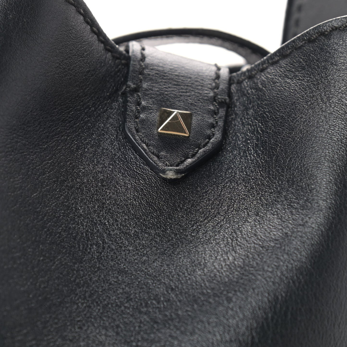 Vitello Rockstud Bucket Bag Black