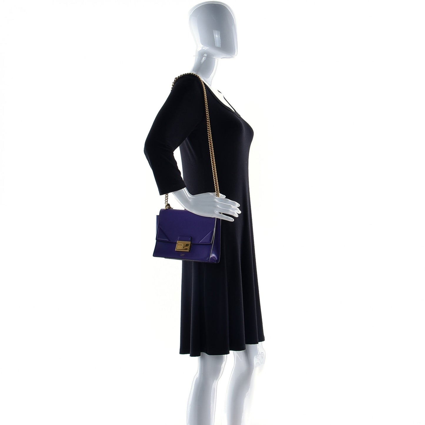 Vitello Grace Matte Small Kan U Shoulder Bag Purple Rain