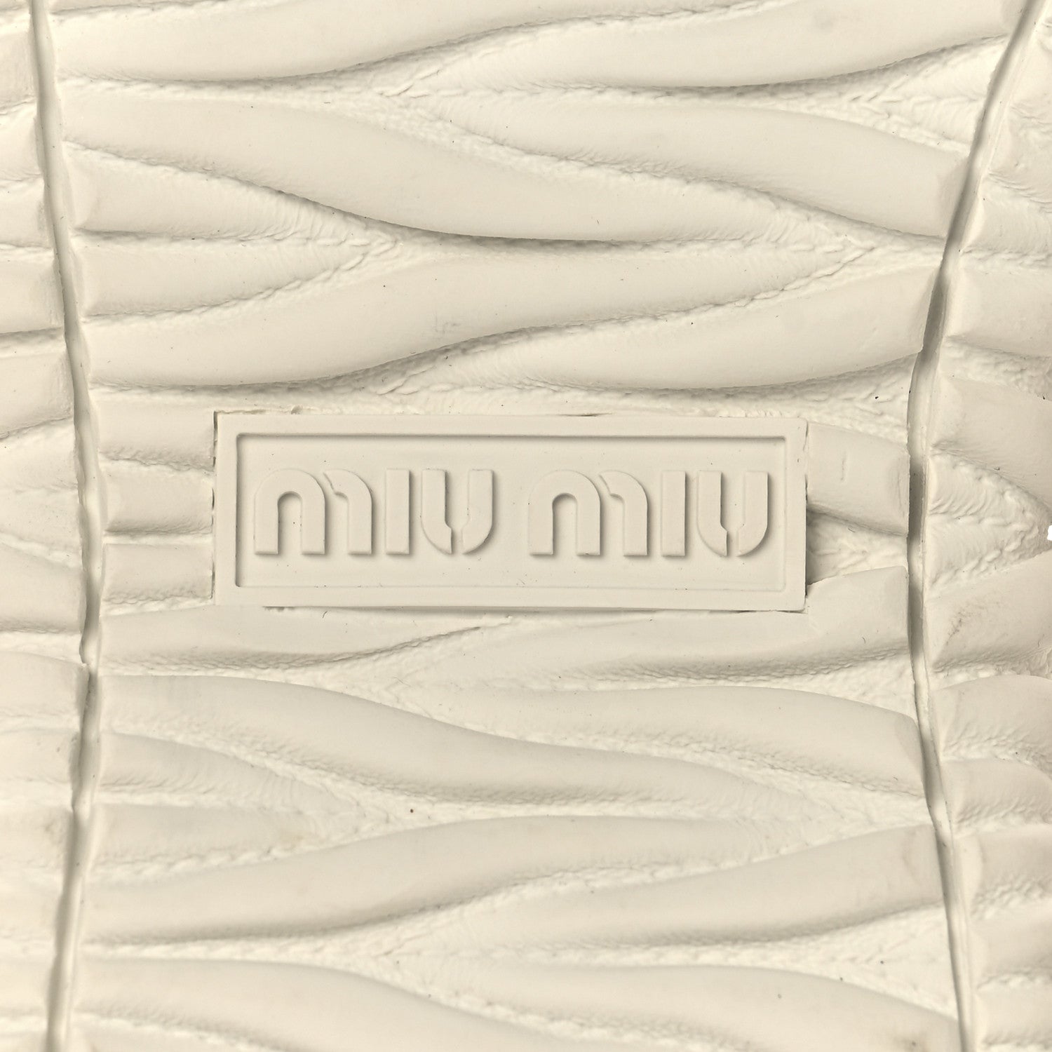 Miu Miu Gabardine Low Top Matelasse Sneakers 35.5 Alabastro 8 of 9