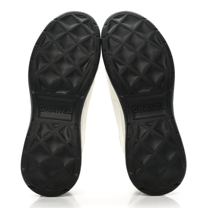 Chanel Velvet Calfskin Mixed Fibers CC Sneakers 37.5 Ivory Black 5 of 10