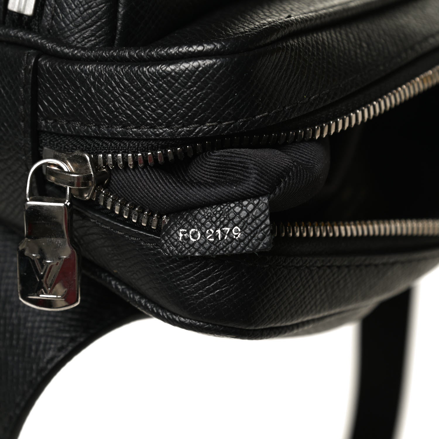 Louis Vuitton Taiga Monogram Outdoor Bumbag Black 7 of 14