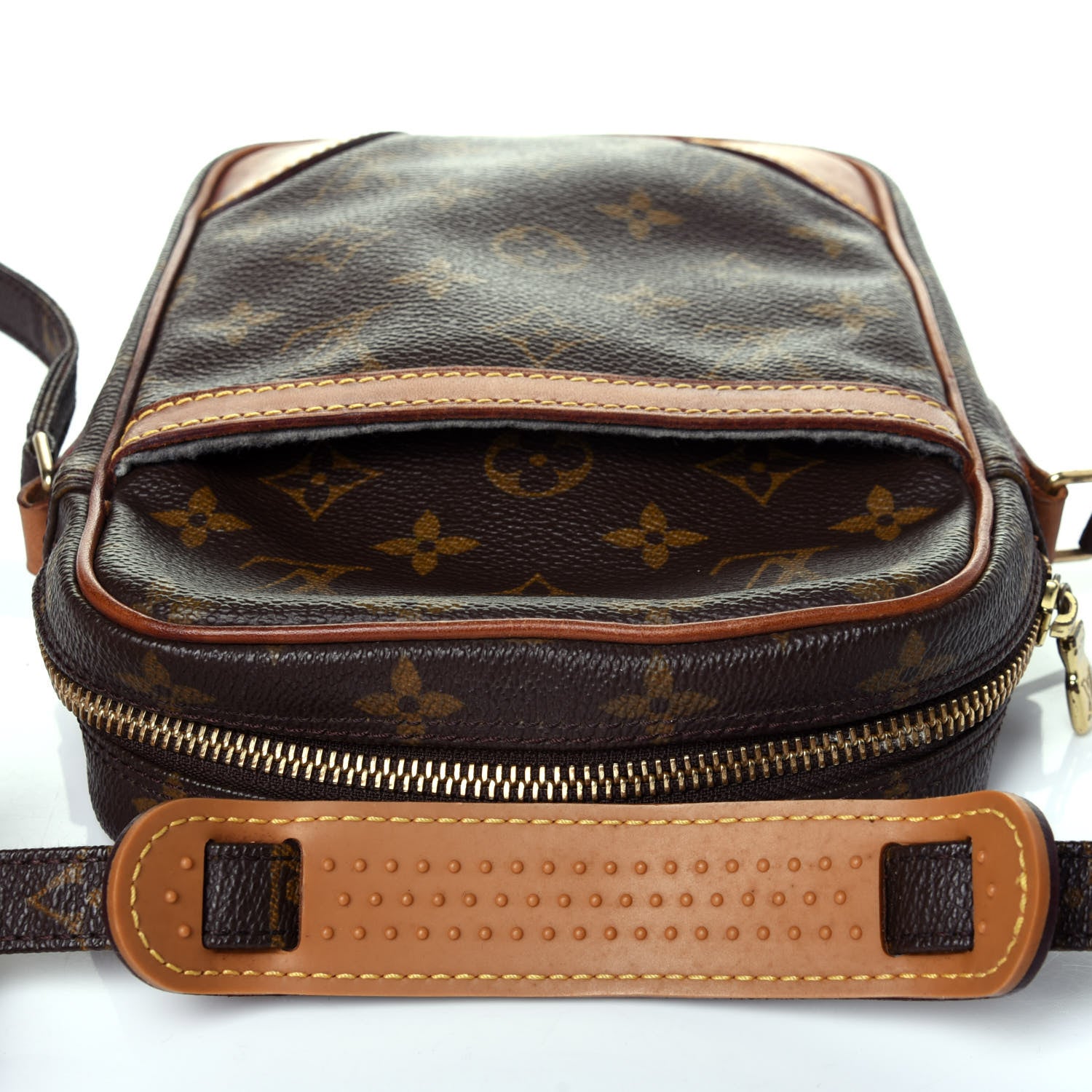 Louis Vuitton Monogram Danube 21 12 of 12