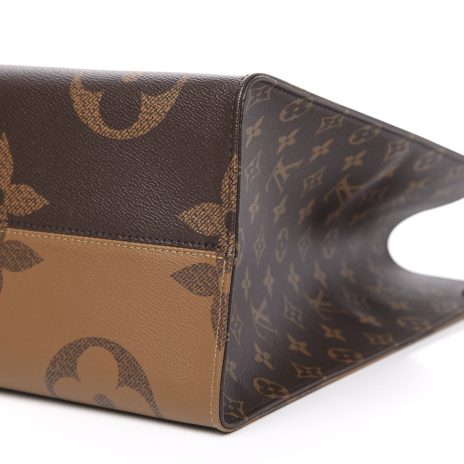 Louis Vuitton Reverse Monogram Giant Onthego GM 9 of 10