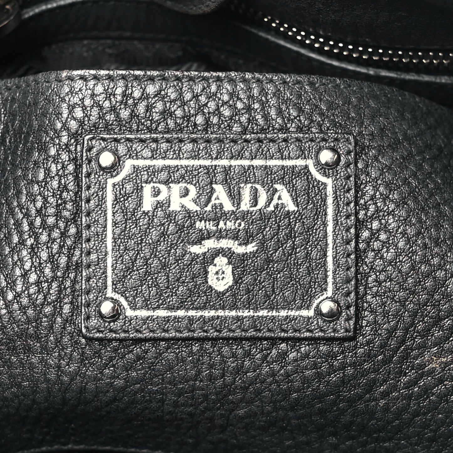 Vitello Daino Shopping Tote Black