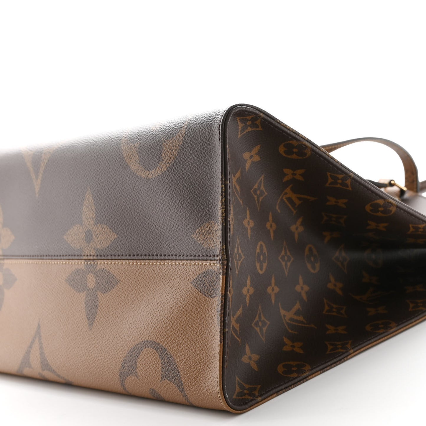 Reverse Monogram Giant Onthego GM