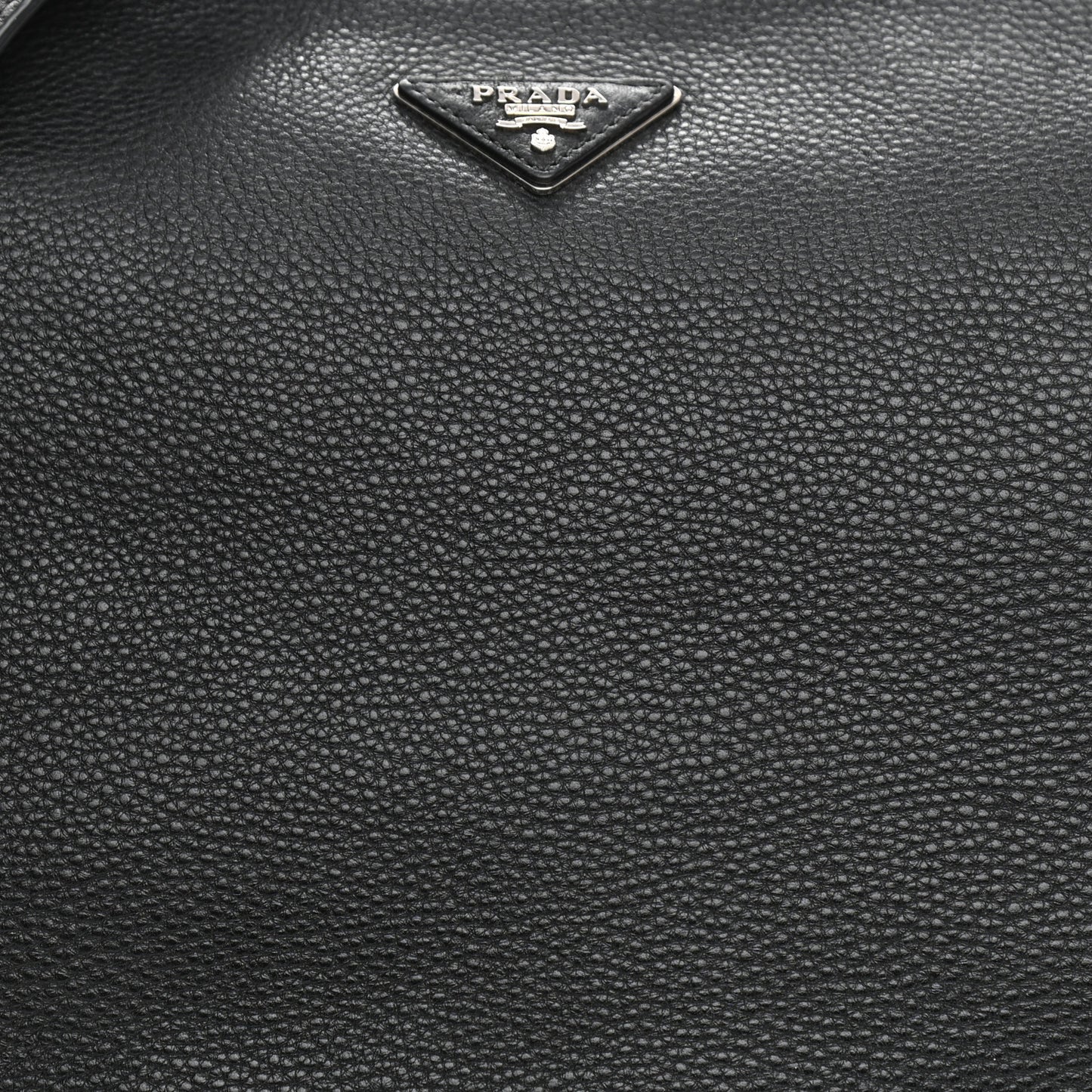 Vitello Daino Hobo Black