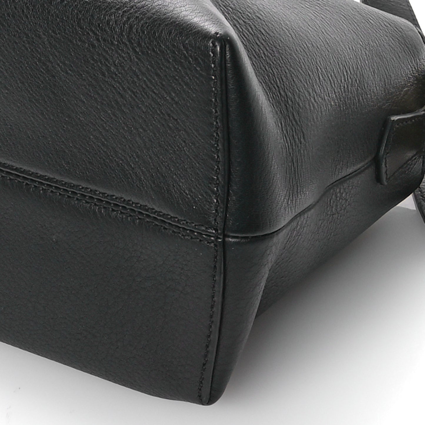 Vitello Dolce Chain Medium By The Way Boston Bag Black Grigio