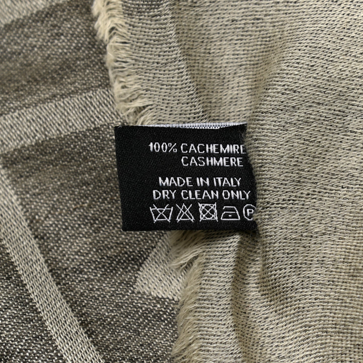 Cashmere CC Diamond Scarf Grey