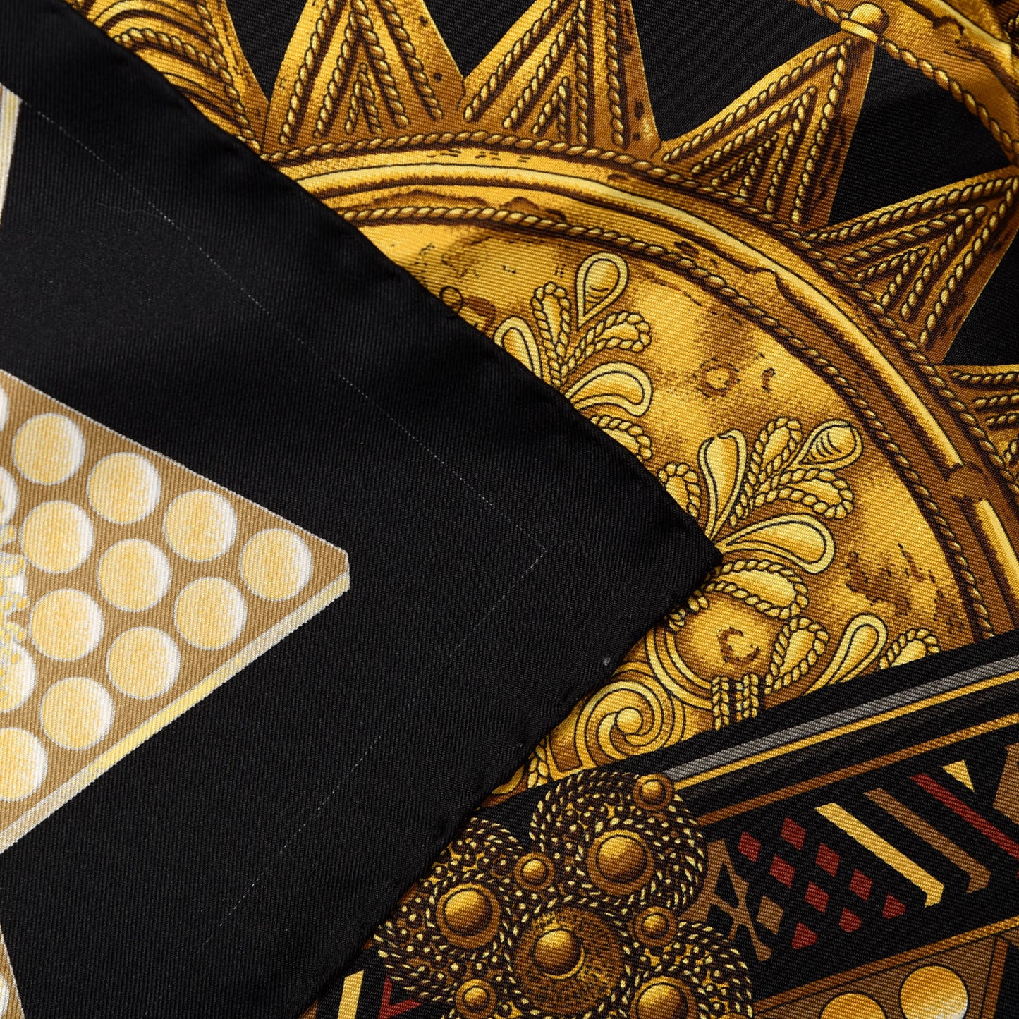 Silk L'or Des Chefs Scarf 90 Black Gold