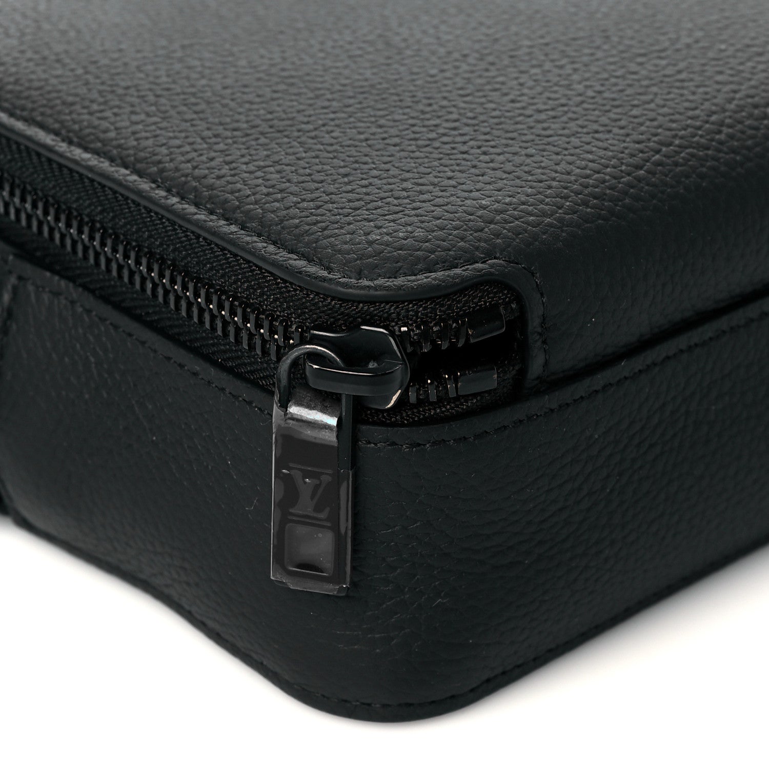 Louis Vuitton Taurillon Alpha Wearable Wallet Black 9 of 11